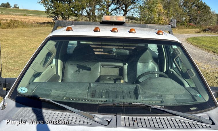 image for item DU1490 2009 Ford F350 Super Duty XL flatbed pickup truck