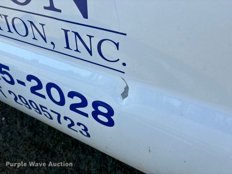 image for item DU1490 2009 Ford F350 Super Duty XL flatbed pickup truck