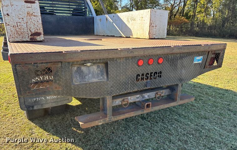 image for item DU1490 2009 Ford F350 Super Duty XL flatbed pickup truck