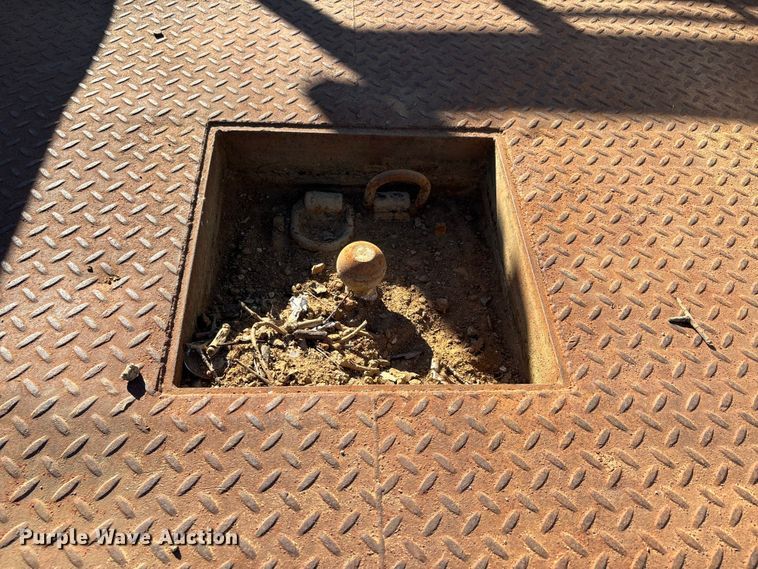 image for item DU1490 2009 Ford F350 Super Duty XL flatbed pickup truck