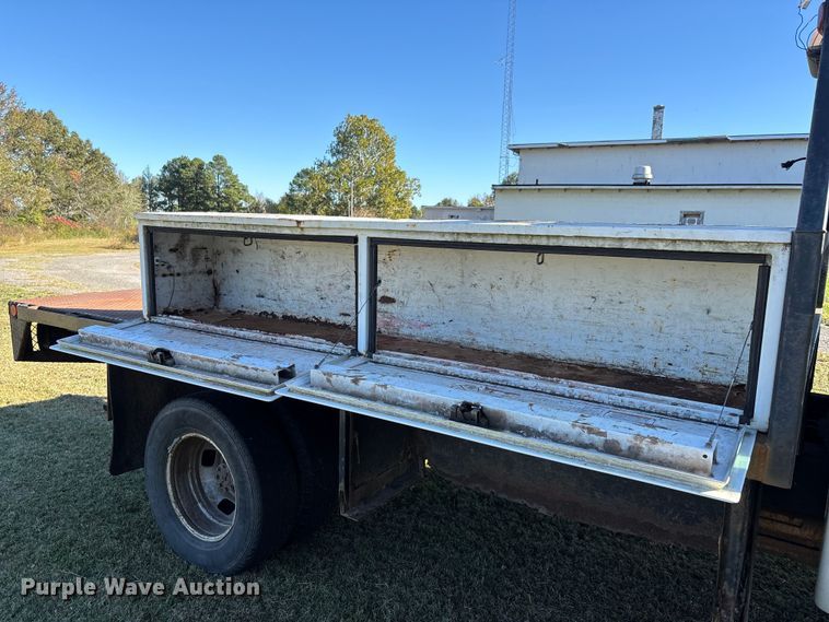 image for item DU1490 2009 Ford F350 Super Duty XL flatbed pickup truck