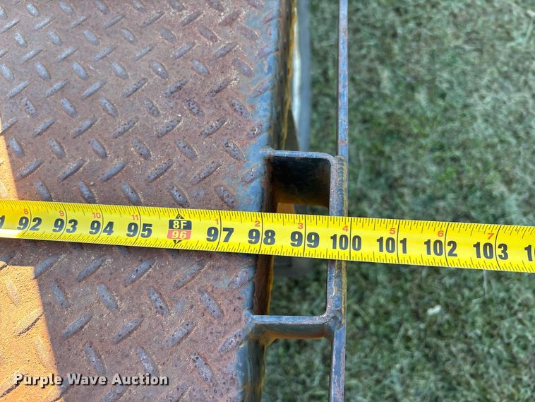 image for item DU1490 2009 Ford F350 Super Duty XL flatbed pickup truck