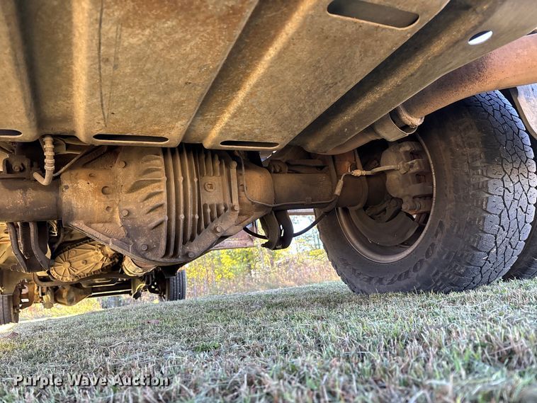 image for item DU1490 2009 Ford F350 Super Duty XL flatbed pickup truck