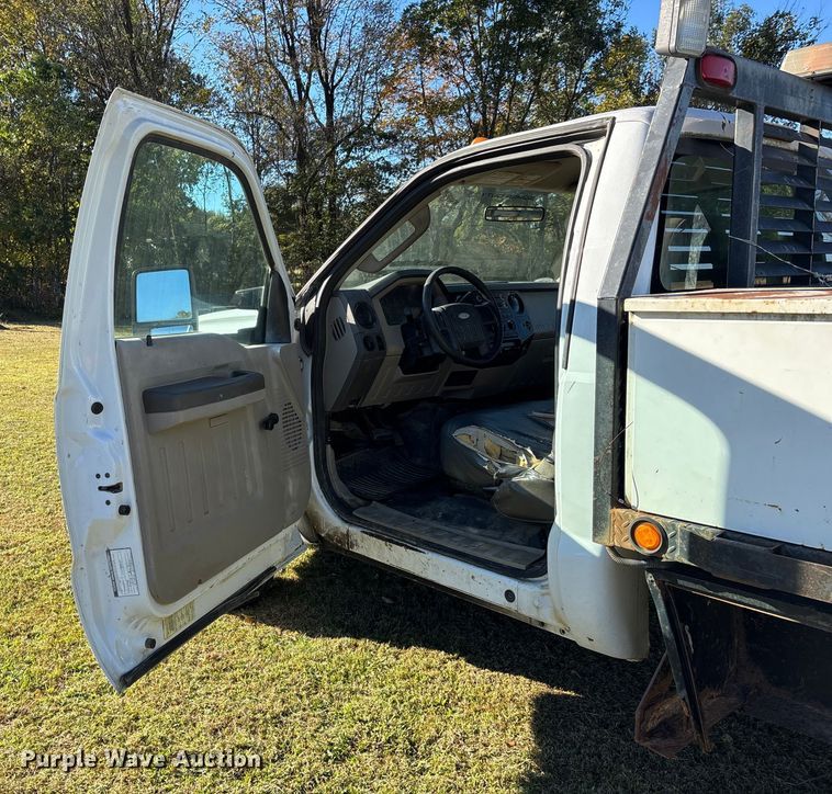 image for item DU1490 2009 Ford F350 Super Duty XL flatbed pickup truck