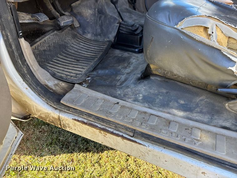 image for item DU1490 2009 Ford F350 Super Duty XL flatbed pickup truck