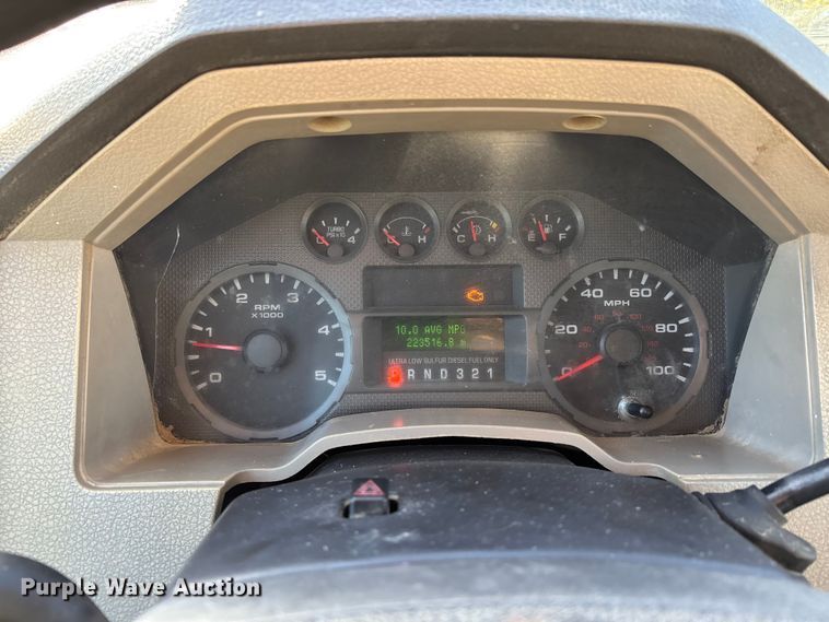 image for item DU1490 2009 Ford F350 Super Duty XL flatbed pickup truck