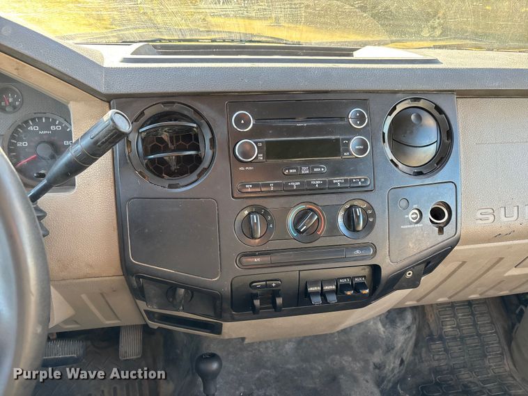 image for item DU1490 2009 Ford F350 Super Duty XL flatbed pickup truck