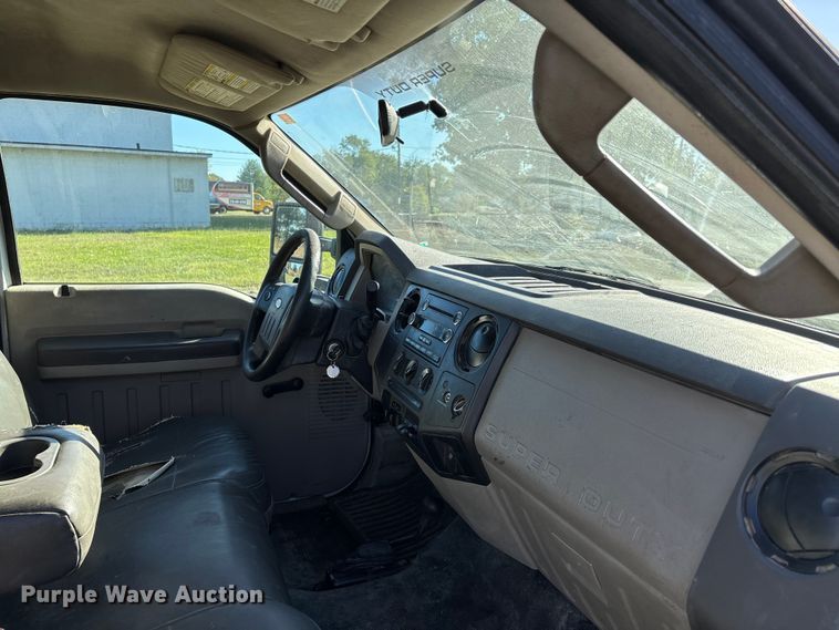 image for item DU1490 2009 Ford F350 Super Duty XL flatbed pickup truck