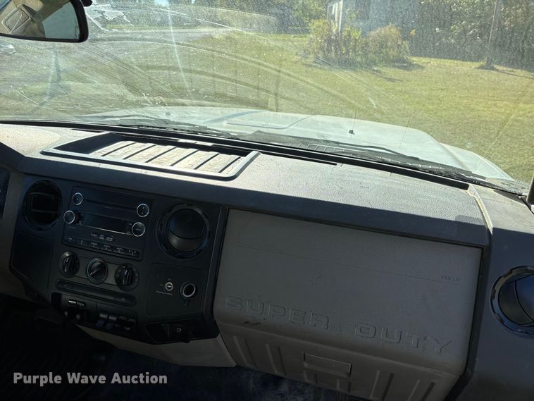 image for item DU1490 2009 Ford F350 Super Duty XL flatbed pickup truck