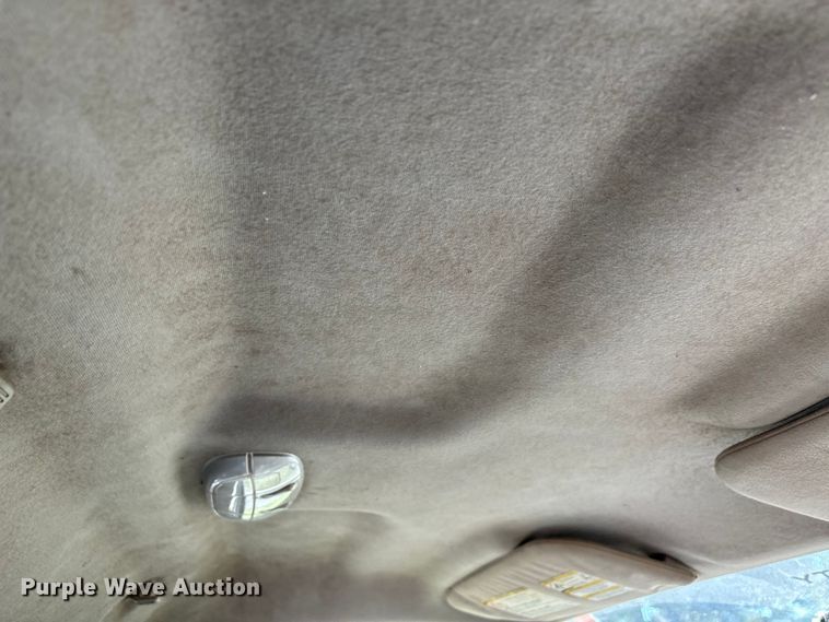 image for item DU1490 2009 Ford F350 Super Duty XL flatbed pickup truck