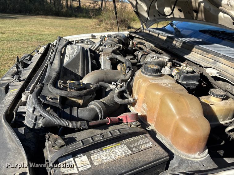 image for item DU1490 2009 Ford F350 Super Duty XL flatbed pickup truck