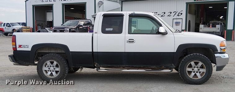 image for item DU3623 2001 GMC Sierra 1500 Ext. Cab pickup truck