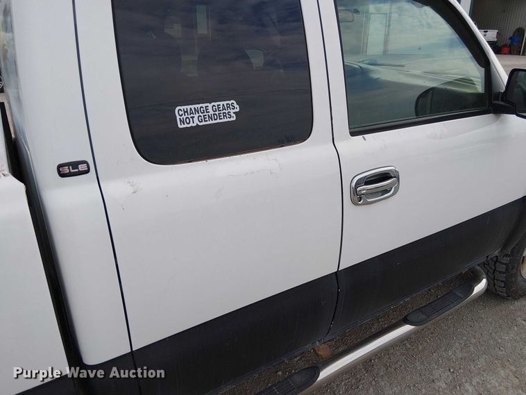 image for item DU3623 2001 GMC Sierra 1500 Ext. Cab pickup truck