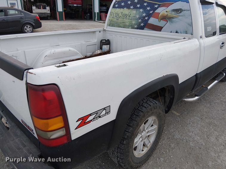 image for item DU3623 2001 GMC Sierra 1500 Ext. Cab pickup truck