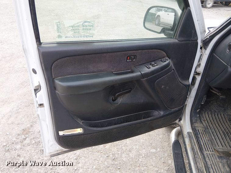 image for item DU3623 2001 GMC Sierra 1500 Ext. Cab pickup truck