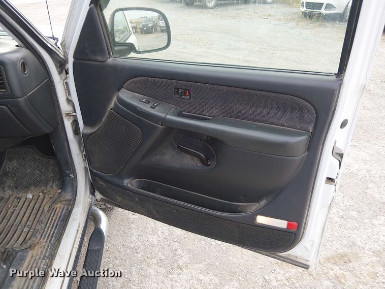 image for item DU3623 2001 GMC Sierra 1500 Ext. Cab pickup truck