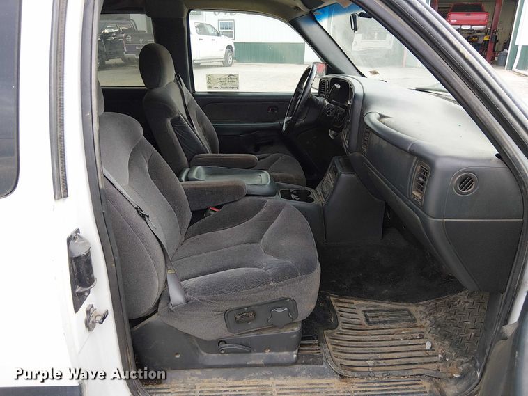 image for item DU3623 2001 GMC Sierra 1500 Ext. Cab pickup truck