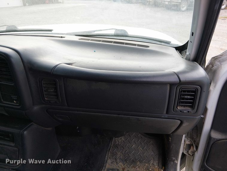 image for item DU3623 2001 GMC Sierra 1500 Ext. Cab pickup truck