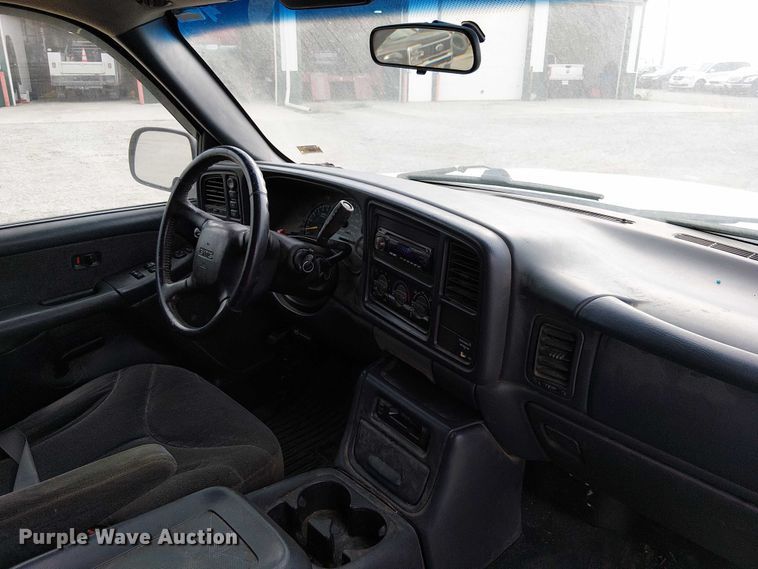 image for item DU3623 2001 GMC Sierra 1500 Ext. Cab pickup truck