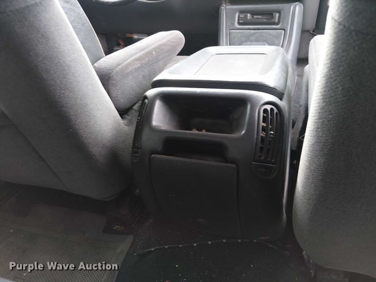 image for item DU3623 2001 GMC Sierra 1500 Ext. Cab pickup truck