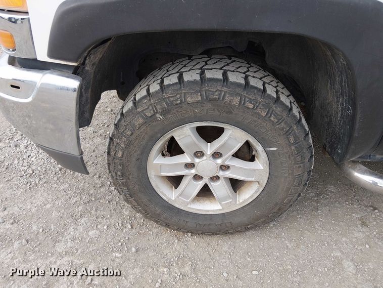 image for item DU3623 2001 GMC Sierra 1500 Ext. Cab pickup truck