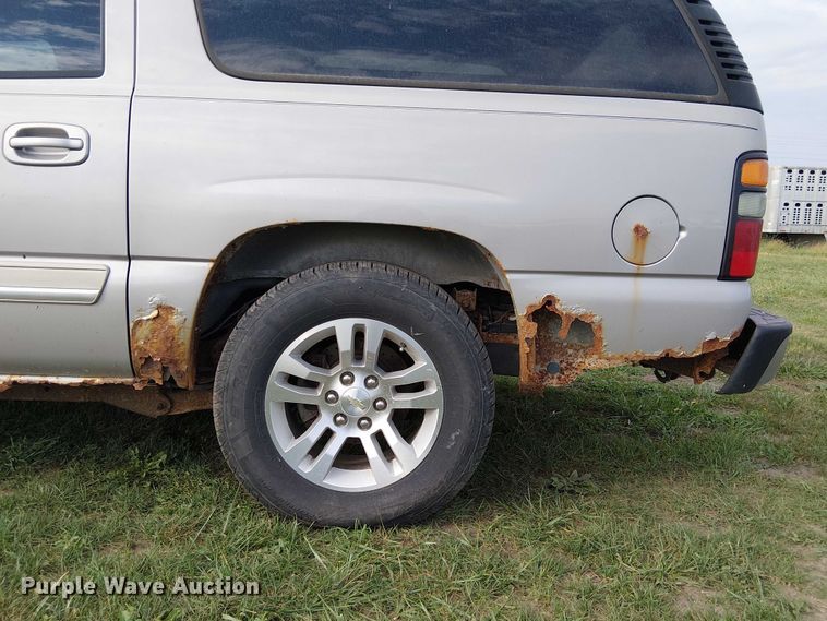 image for item DU3624 2005 Chevrolet Suburban 1500 SUV