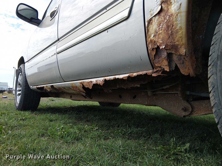 image for item DU3624 2005 Chevrolet Suburban 1500 SUV