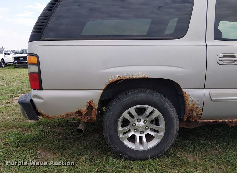 image for item DU3624 2005 Chevrolet Suburban 1500 SUV