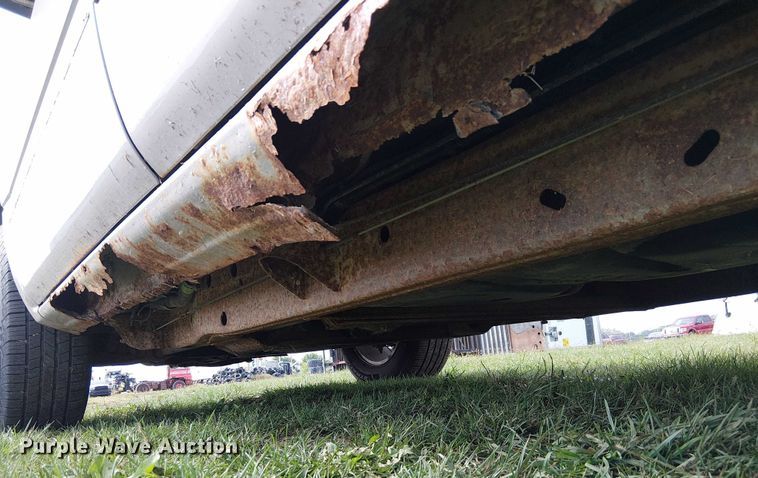 image for item DU3624 2005 Chevrolet Suburban 1500 SUV