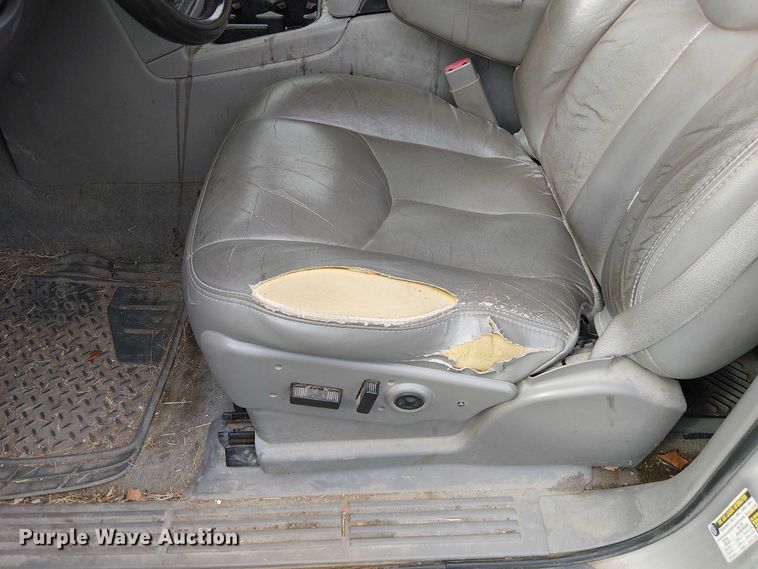 image for item DU3624 2005 Chevrolet Suburban 1500 SUV