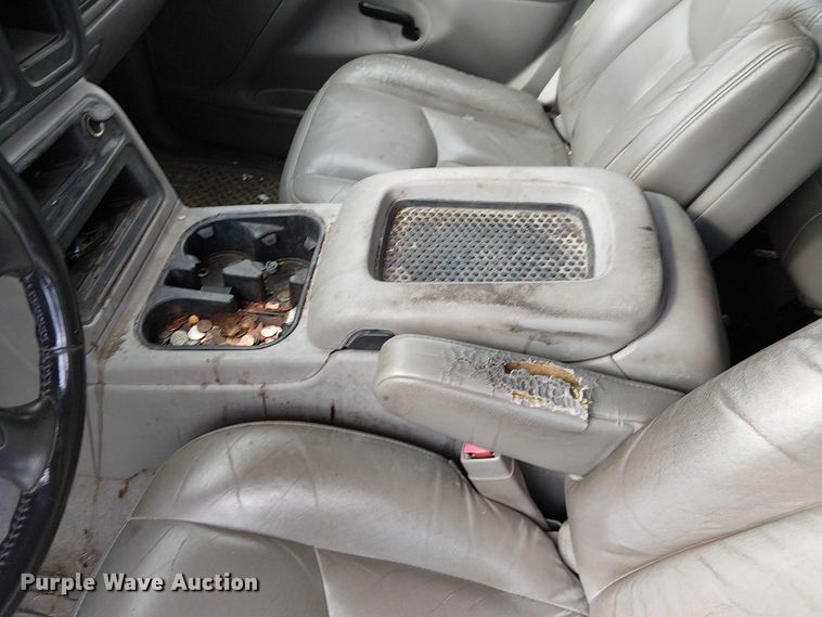 image for item DU3624 2005 Chevrolet Suburban 1500 SUV