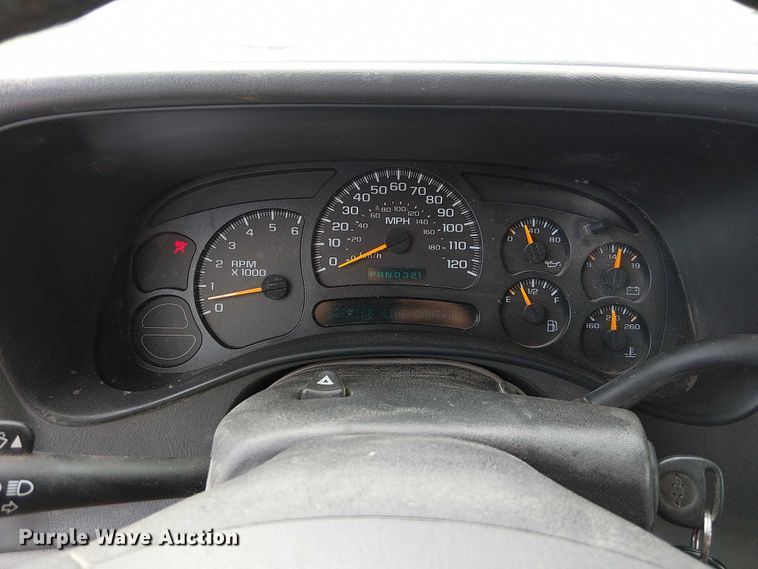 image for item DU3624 2005 Chevrolet Suburban 1500 SUV