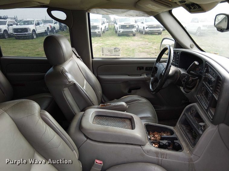 image for item DU3624 2005 Chevrolet Suburban 1500 SUV