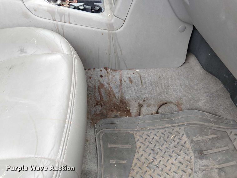 image for item DU3624 2005 Chevrolet Suburban 1500 SUV