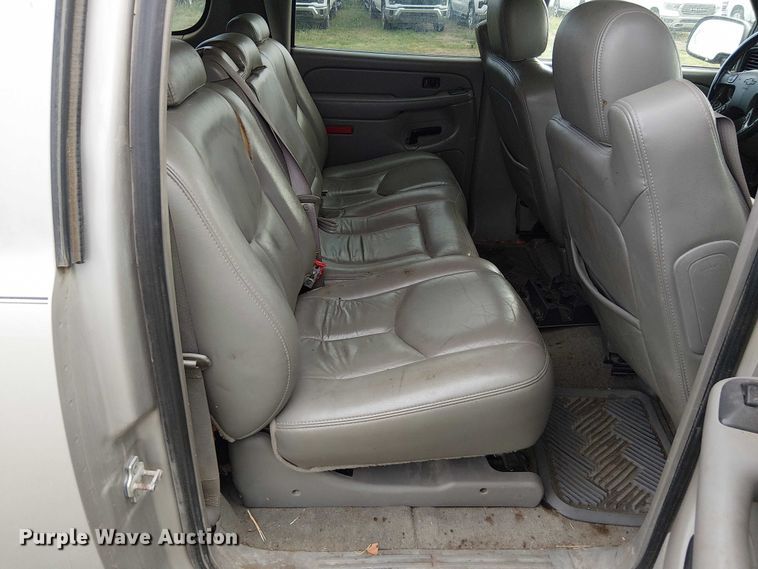 image for item DU3624 2005 Chevrolet Suburban 1500 SUV
