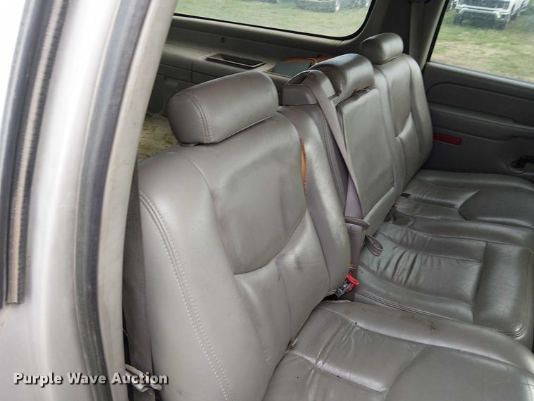 image for item DU3624 2005 Chevrolet Suburban 1500 SUV