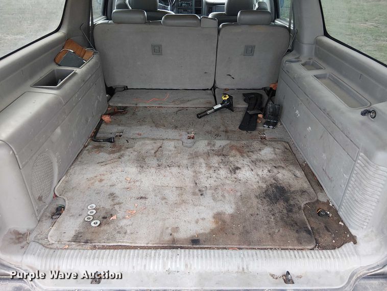 image for item DU3624 2005 Chevrolet Suburban 1500 SUV