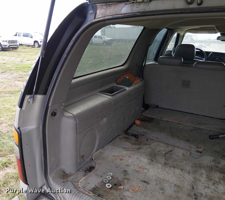 image for item DU3624 2005 Chevrolet Suburban 1500 SUV