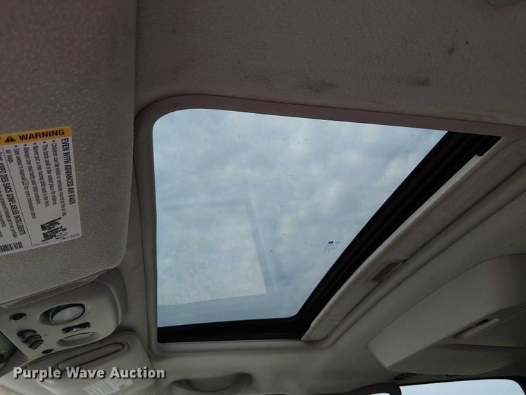 image for item DU3624 2005 Chevrolet Suburban 1500 SUV