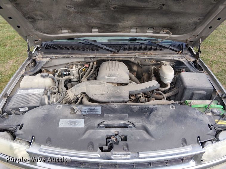 image for item DU3624 2005 Chevrolet Suburban 1500 SUV