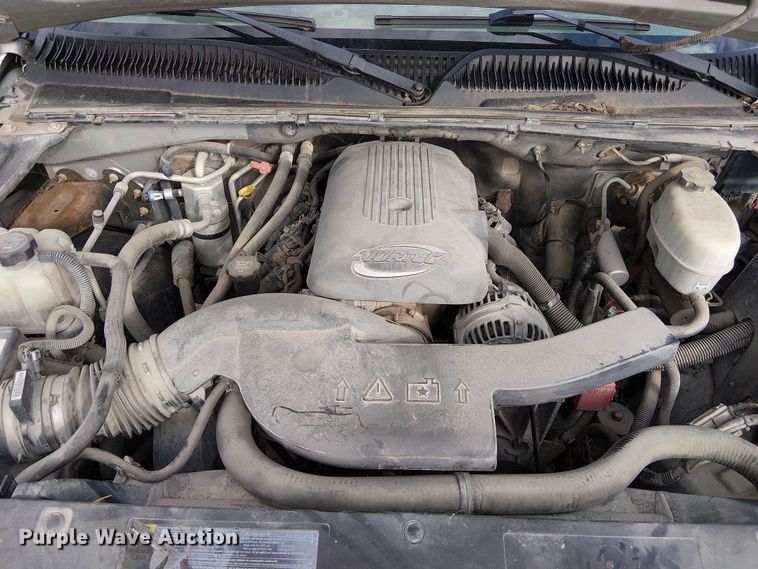 image for item DU3624 2005 Chevrolet Suburban 1500 SUV