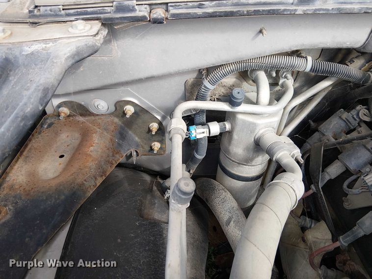 image for item DU3624 2005 Chevrolet Suburban 1500 SUV