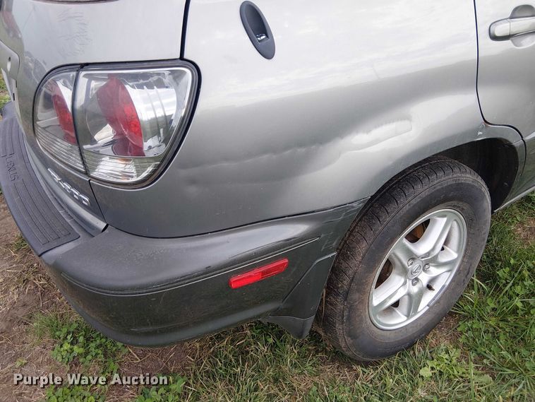 image for item DU3625 2001 Lexus RX300  SUV