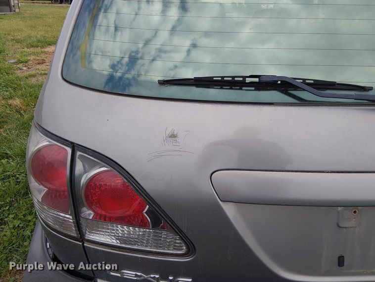 image for item DU3625 2001 Lexus RX300  SUV