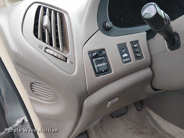 image for item DU3625 2001 Lexus RX300  SUV