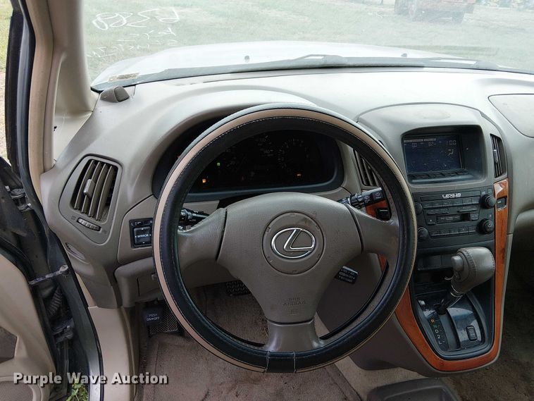 image for item DU3625 2001 Lexus RX300  SUV