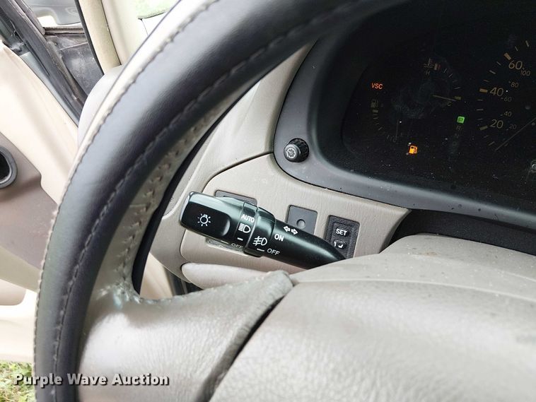 image for item DU3625 2001 Lexus RX300  SUV