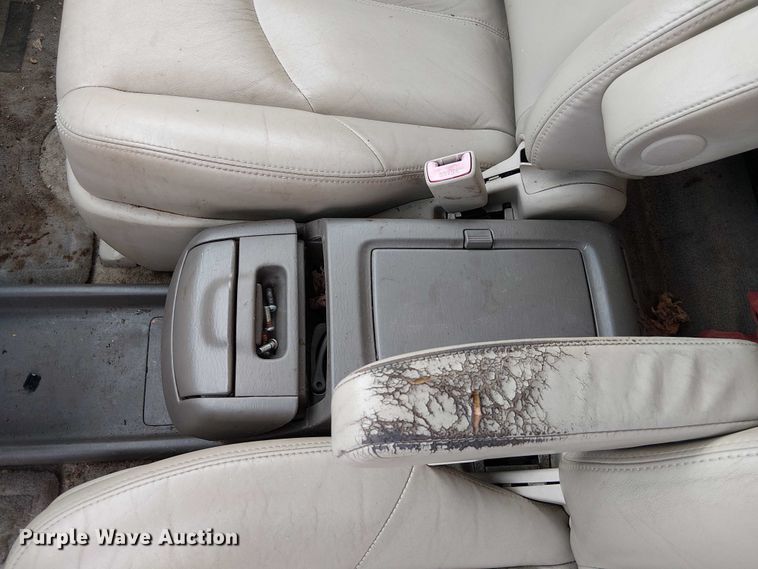 image for item DU3625 2001 Lexus RX300  SUV