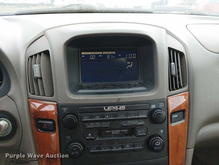 image for item DU3625 2001 Lexus RX300  SUV