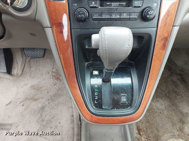 image for item DU3625 2001 Lexus RX300  SUV